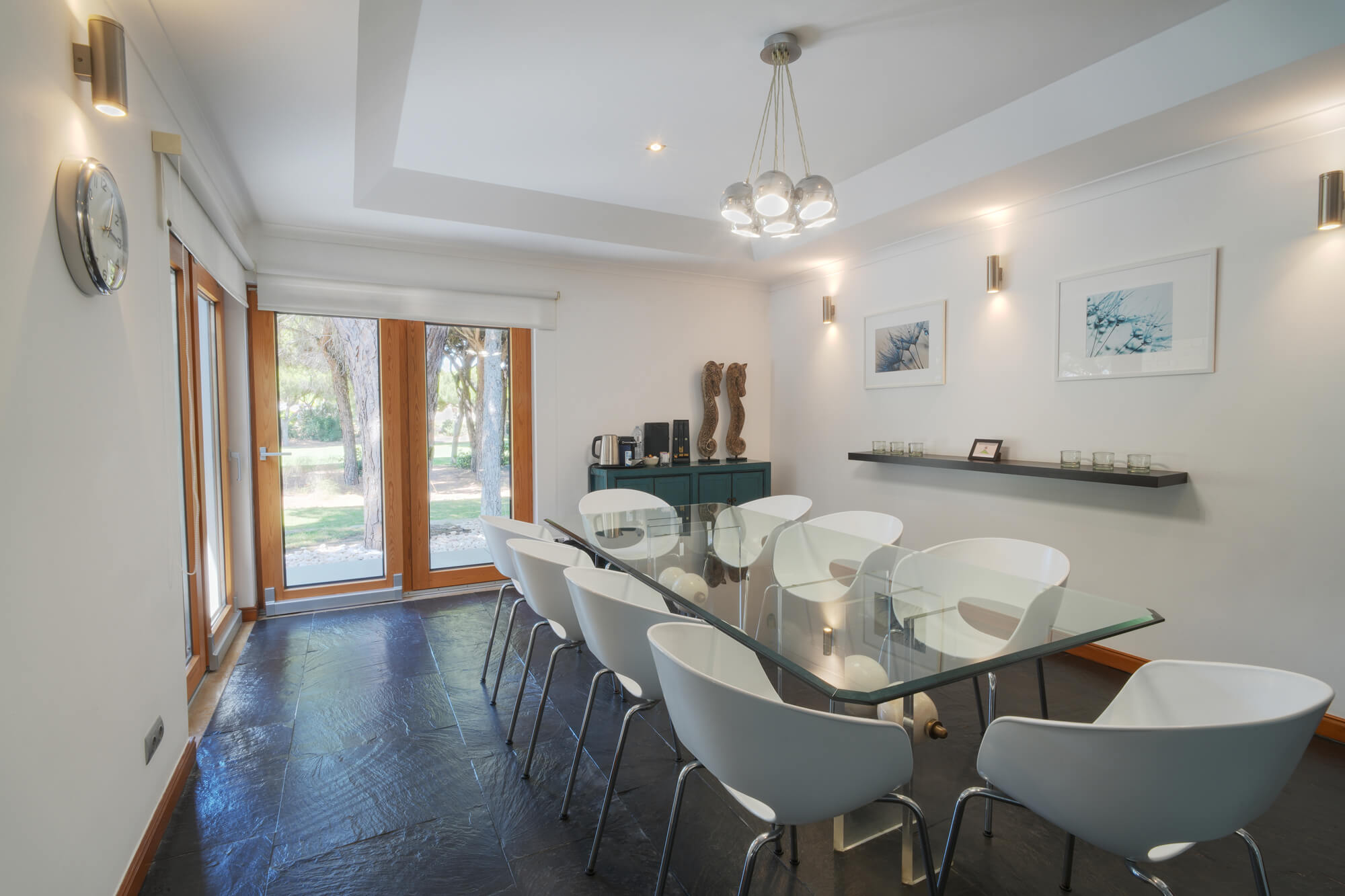 DiningTable1 (1)